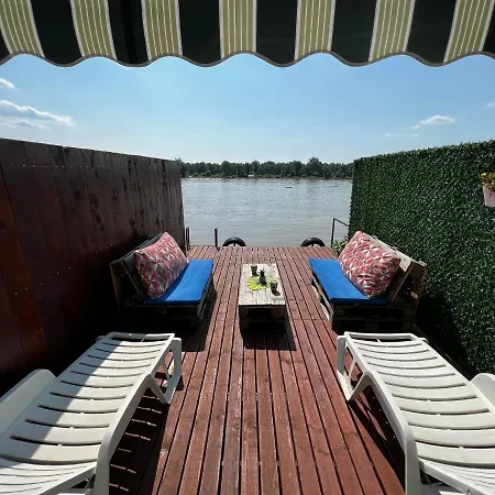 Splav Na Reci Savi Apartment Ostruznica