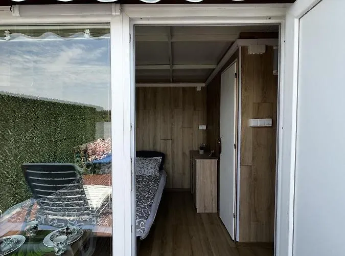 Splav Na Reci Savi 아파트 Ostruznica